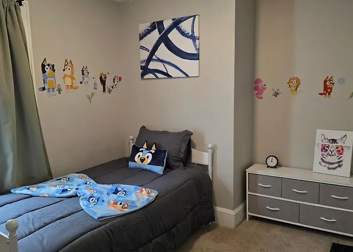 The Point - Spacious Family Vacation Near Downtown *